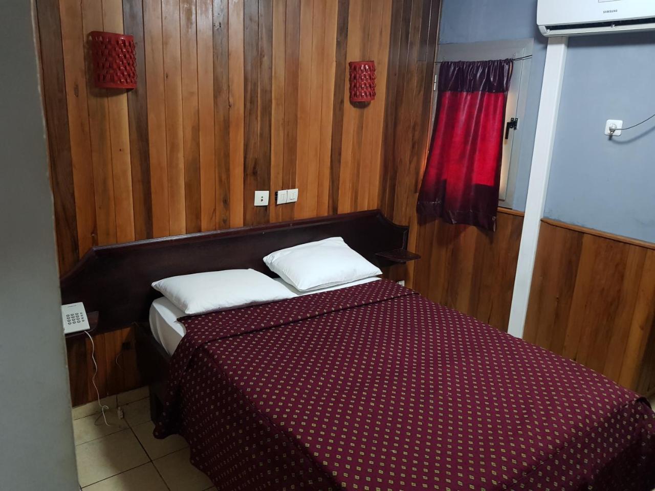 Saffana Hotel 두알라 외부 사진
